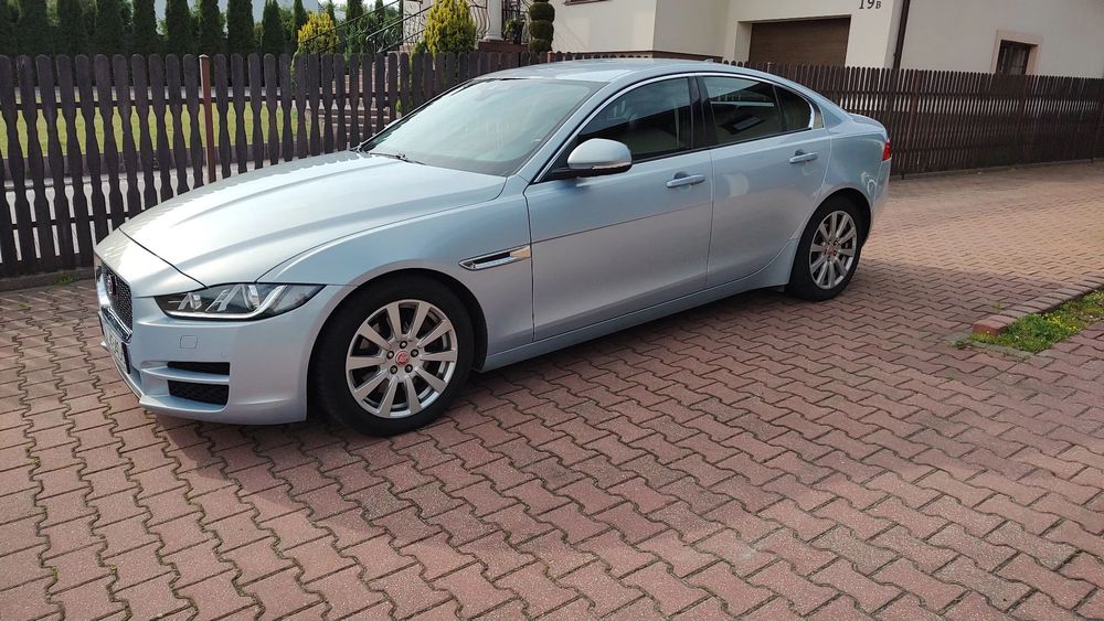 Jaguar XE