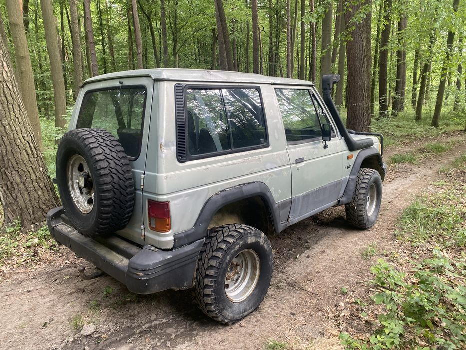Mitsubishi Pajero I 2.6 LPG 1991r zdrowa rama