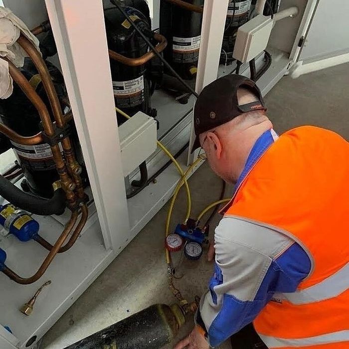 Монтаж холодильного обладнання.