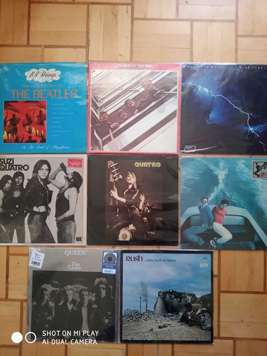 Виниловые пластинки в ассортименте