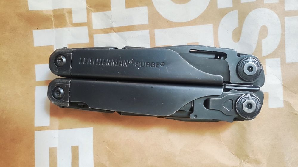 Leatherman Surge black