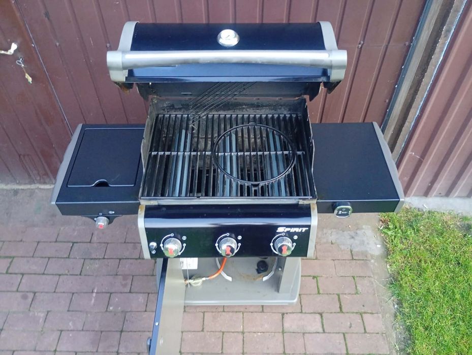 Duży grill gazowy