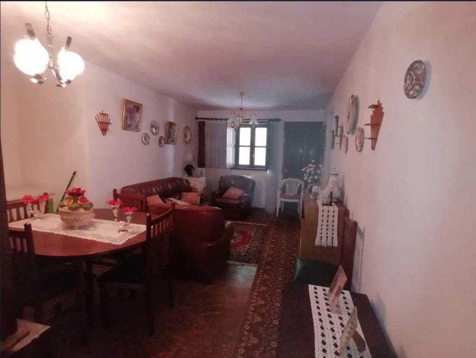 Apartamento T2. Ao ano. Beja. Vários requisitos.