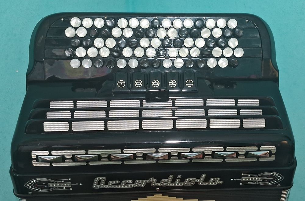 Баян італійський пятирядний ACCORDIOLA , акордеон аккордеон