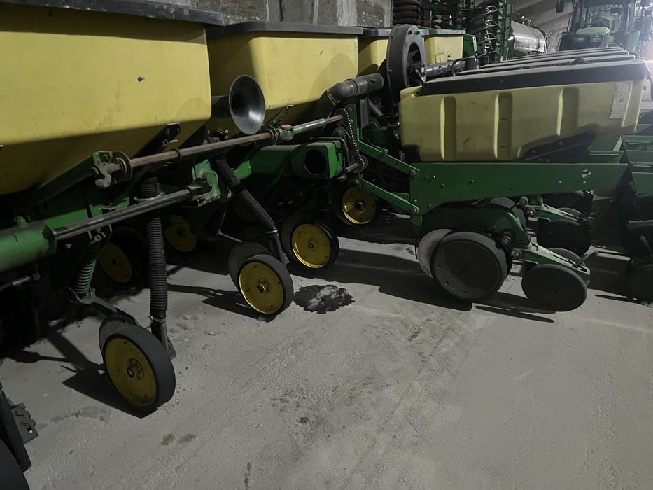 Сівалка John Deere 7200 2000р 16рядна пневматична