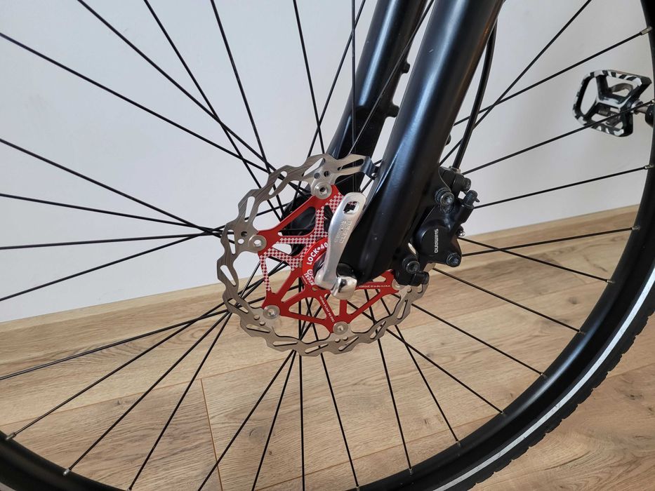 Wygodny rower trekkingowy Merida crossway 500 tfs