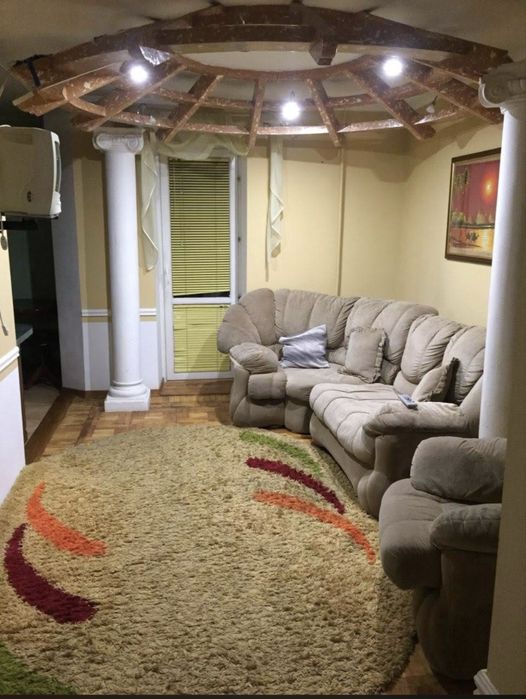 Продається 3 кімнатна квартира.