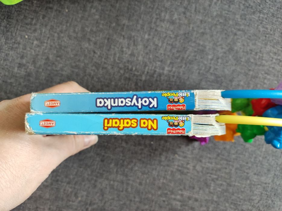 Zabawki dla maluszka ( cymbałki, książeczki, pad )