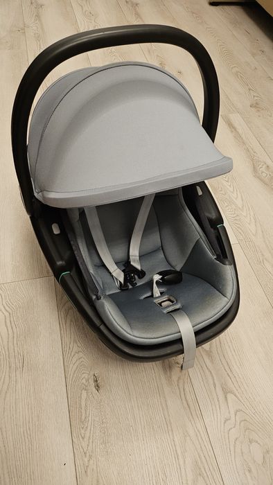 Nosidelko fotelik maxi cosi coral 360