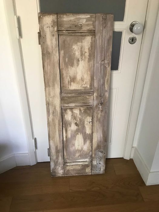 Porta antiga recuperada para decoração