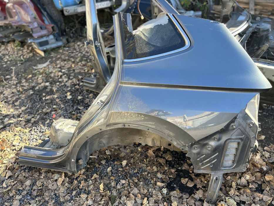 Четверть задня, передня на VW Tiguan 28-24p USA