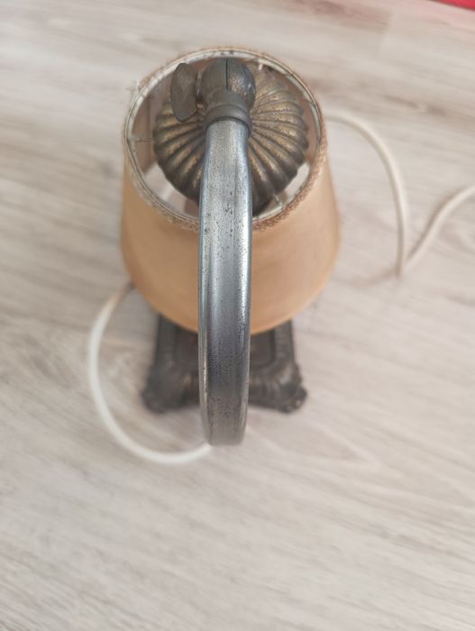 Mosiężna zabytkowa lampka, stylowa