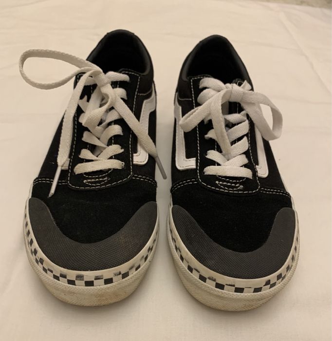 Tenis Vans, em lona e camurça