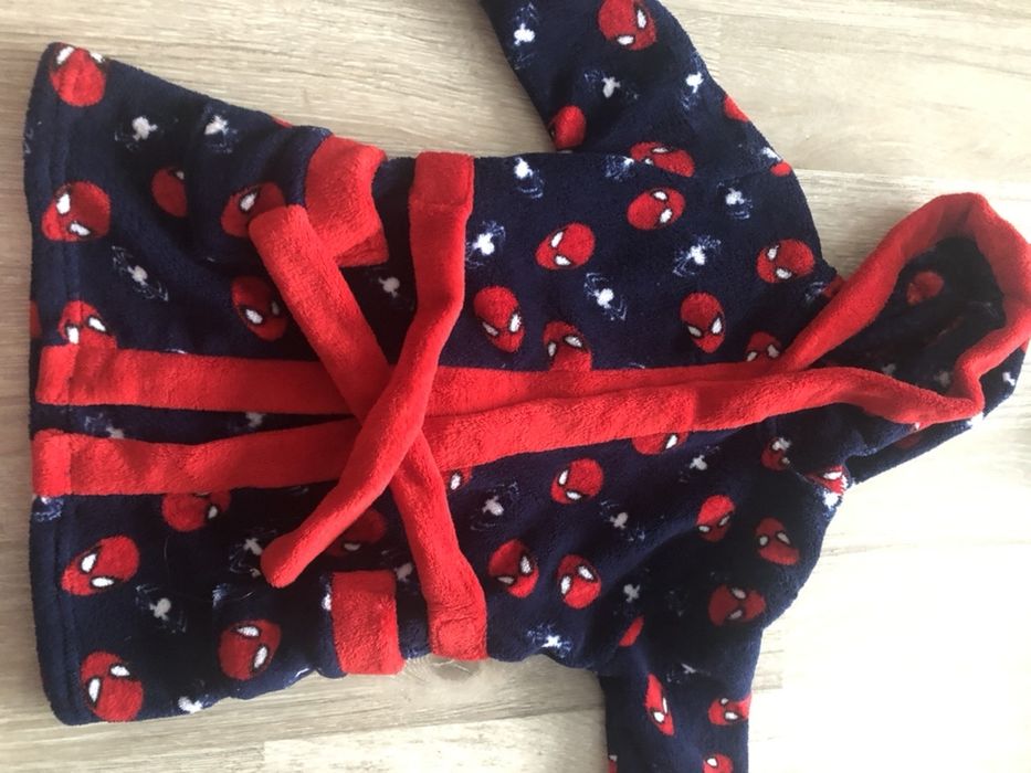 Szlafrok dzieciecy ze spidermenem 86