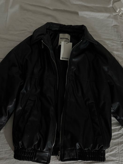 Кожана куртка.