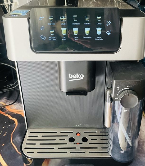 Ekspres do kawy Beko CaffeExperto CEG7304X