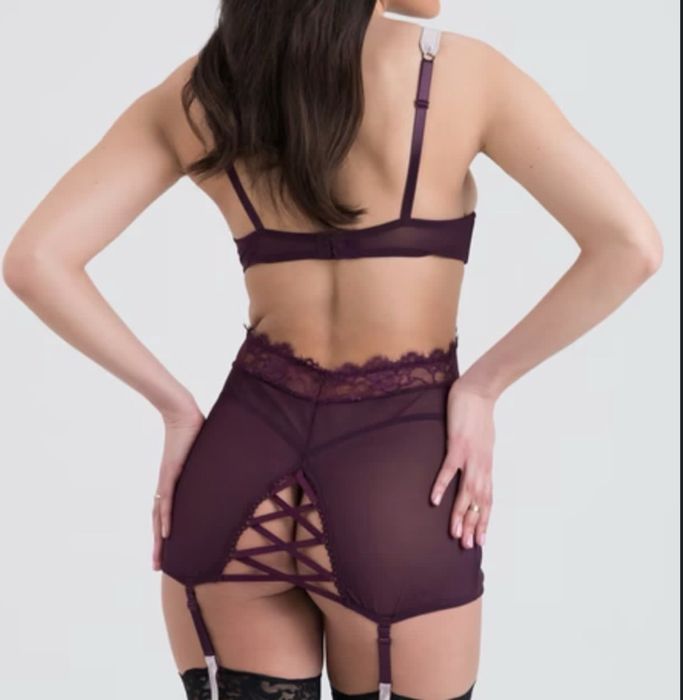 Жіночний корсет із мереживом у винному кольорі