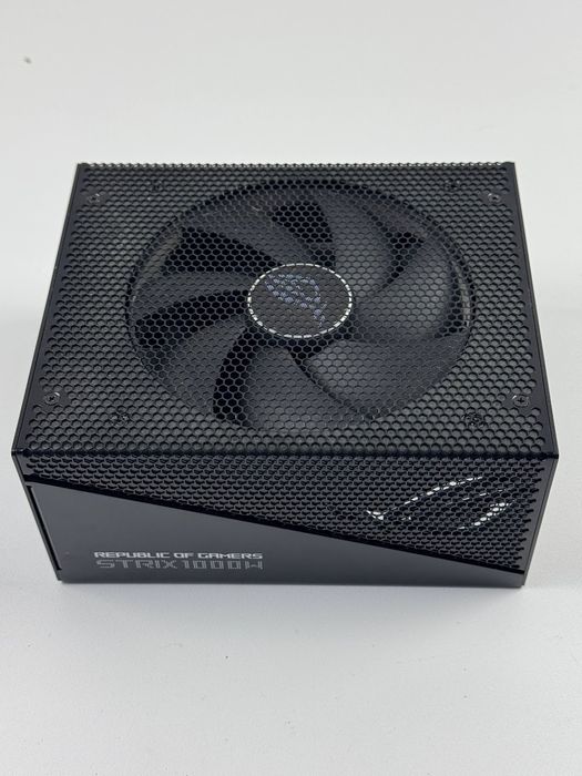 Zasilacz ASUS ROG Strix 1000W Gold (90YE00P1-B0NA00)