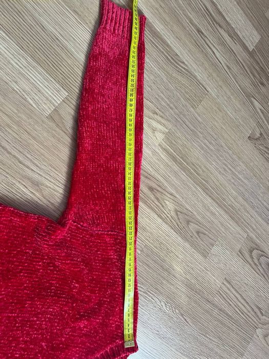 Светр червоний sinsay s