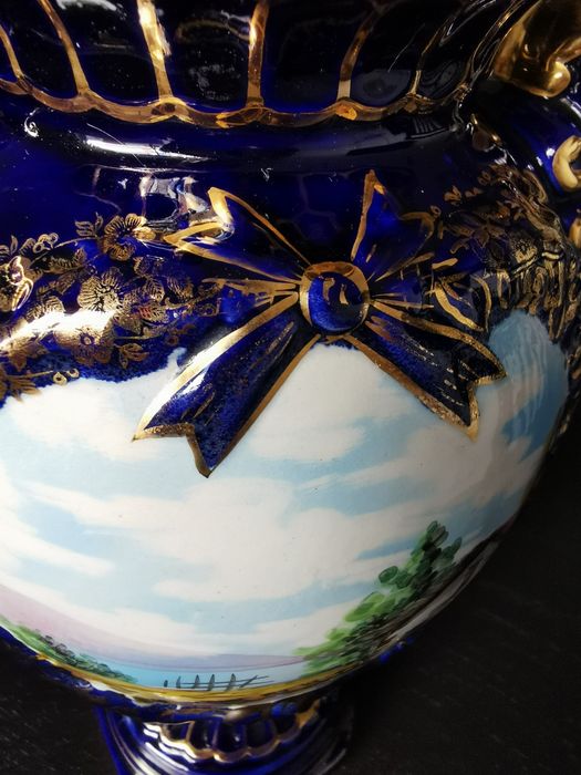 Jarra antiga cerâmica Alcobaça Raul Bernarda-RB azul cobalto e dourado 26 cm