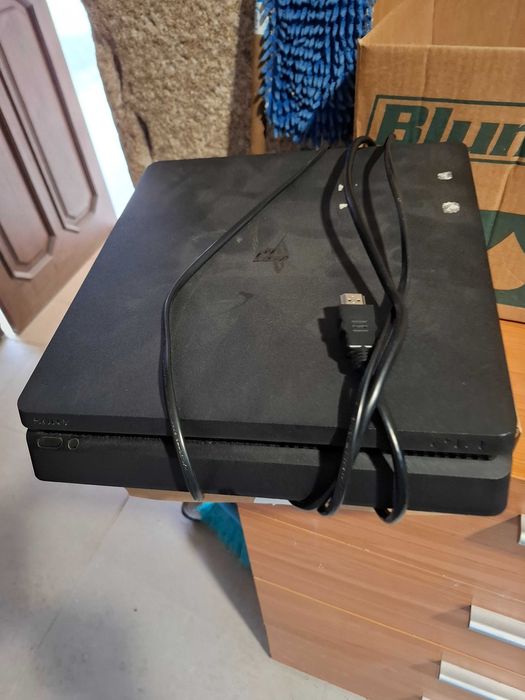 Playstation 4 nova praticamente