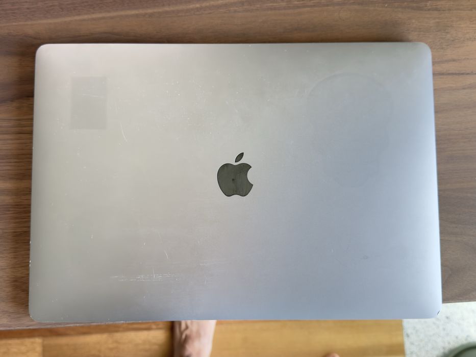MacBook Pro 15″ (2016) i7 2.6 GHz – 16 GB, Touch Bar (Teclado US)