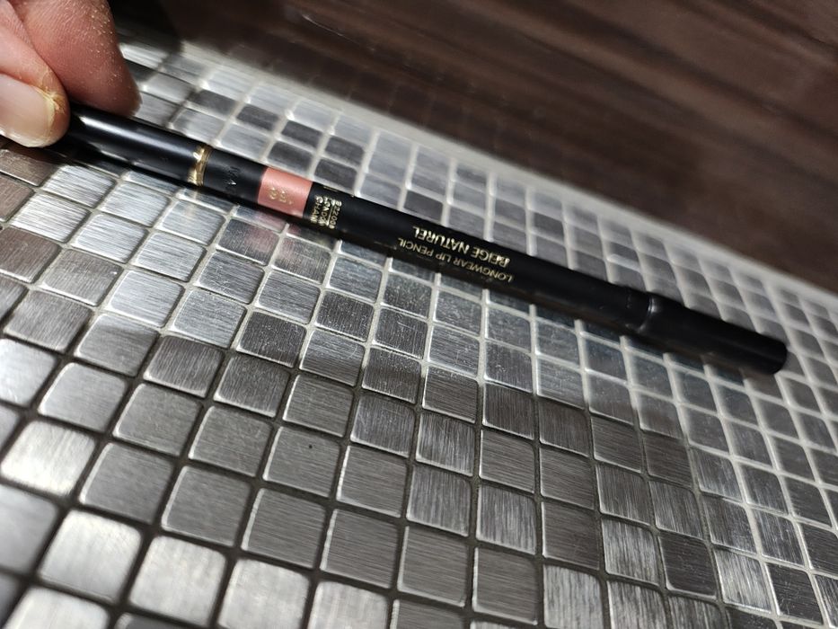 Konturowka do usta Chanel