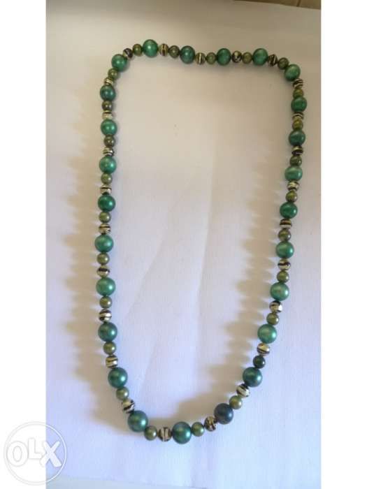 Colar verde