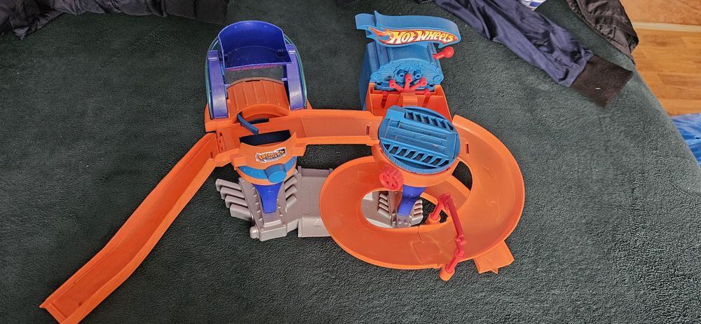 Sprzedam autka hotwheels