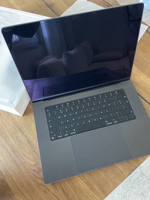 MacBook Pro 16" M3 Pro | 36GB RAM | 1TB SSD | Teclado Inglês (US) | Bateria 100%