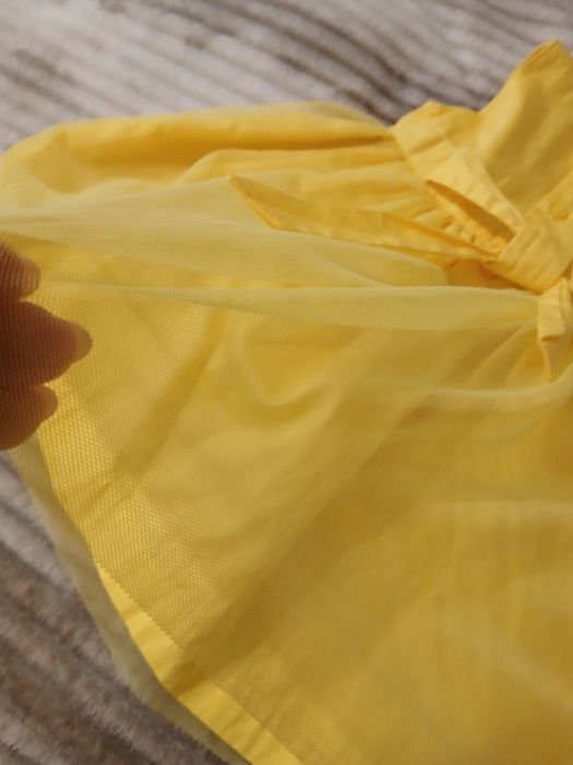 Нарядна  сукня для дівчинки