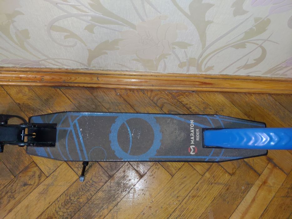 Продам дитячий самокат