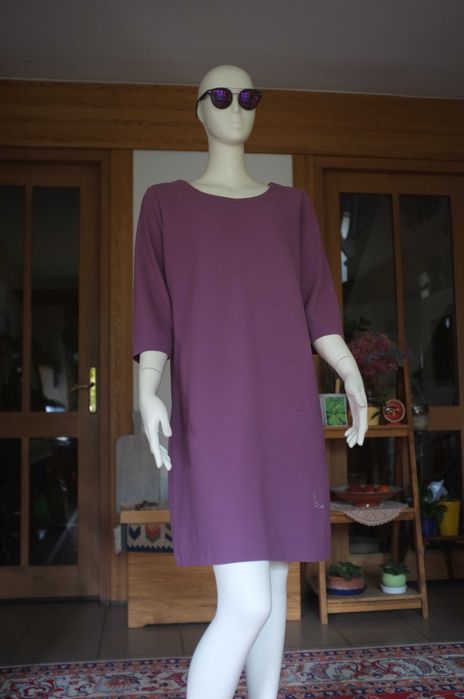 prążkowana sportowa pudełkowa sukienka Trigema na co dzień brudny róż