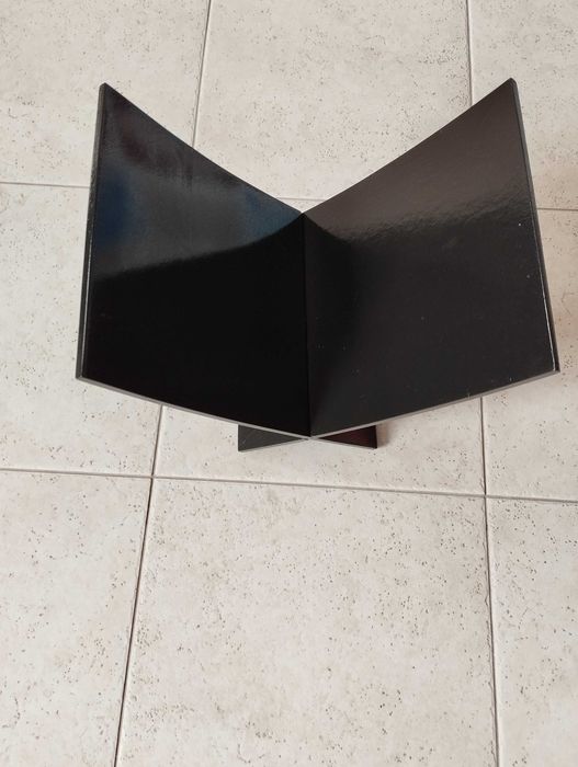 Porta revistas e livros