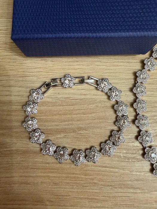Swarovski x Ariana Grande pulseira flores