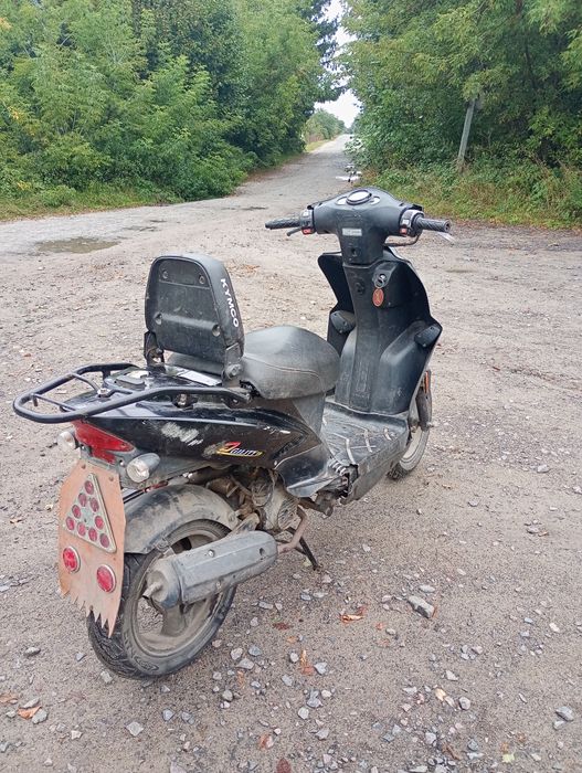 Продам скутер на ходу ціна 10000