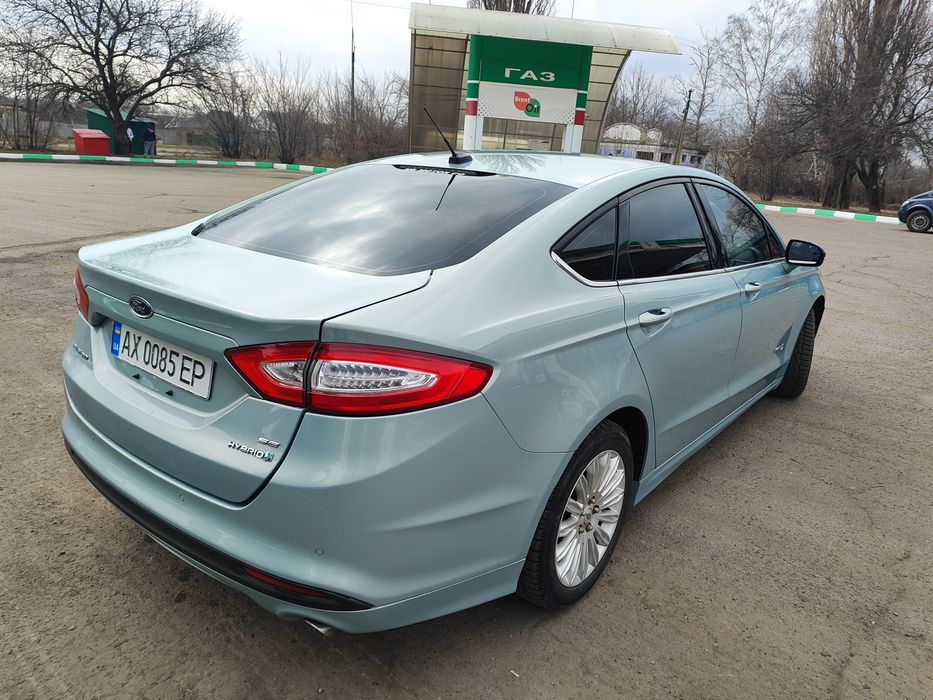 Ford Fusion гибрид