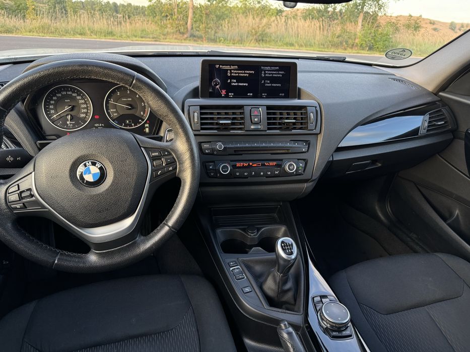 Witam sprzedam Bmw 1  2.0 D 2015rok uszkodzony
