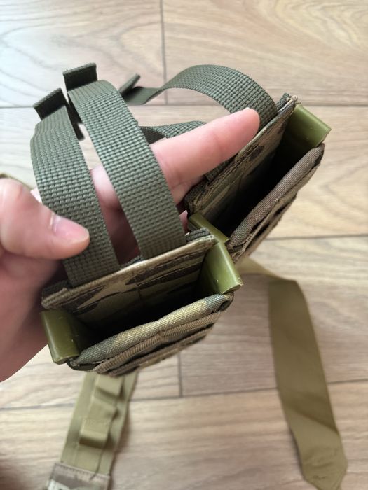 Військове спорядження підсумки під магазини