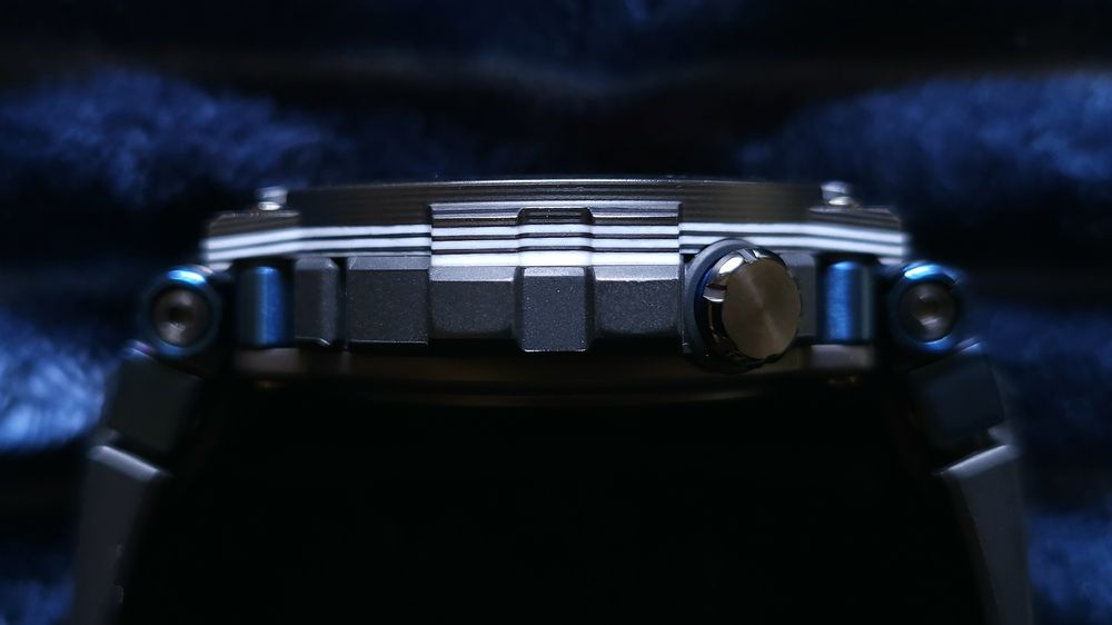 Relógio Casio G-Schock  MTG B1000 Limited Carbon