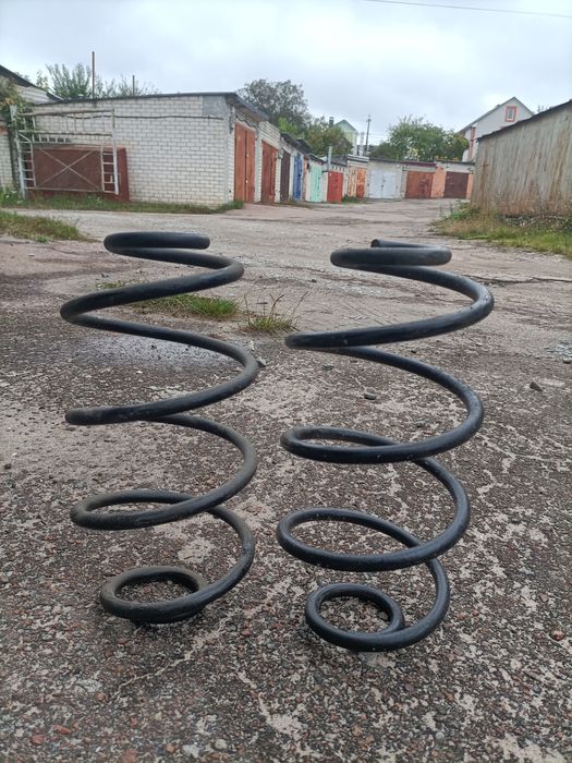 Продам передні пружини Опель Астра