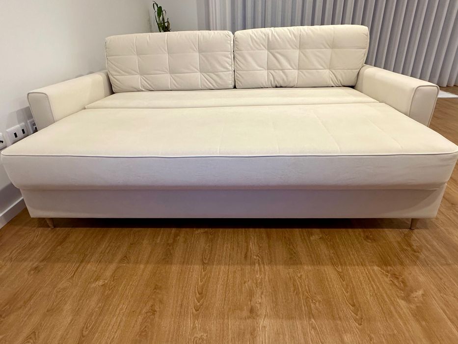 Sofá Cama Elegante Amani Stitch Sofa Bed - Realmente novo