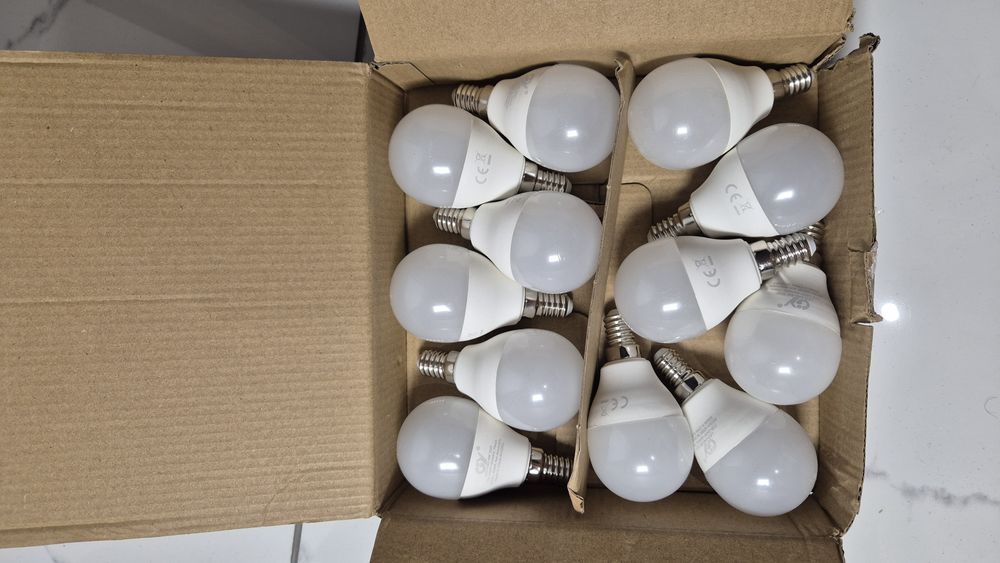 Лампочки 8W led E14