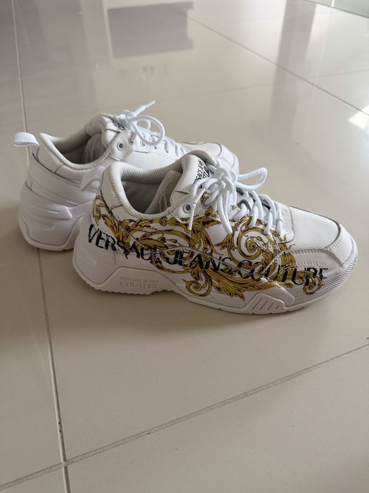 Versace Jeans Couture – sneakersy damskie, biało-złote
