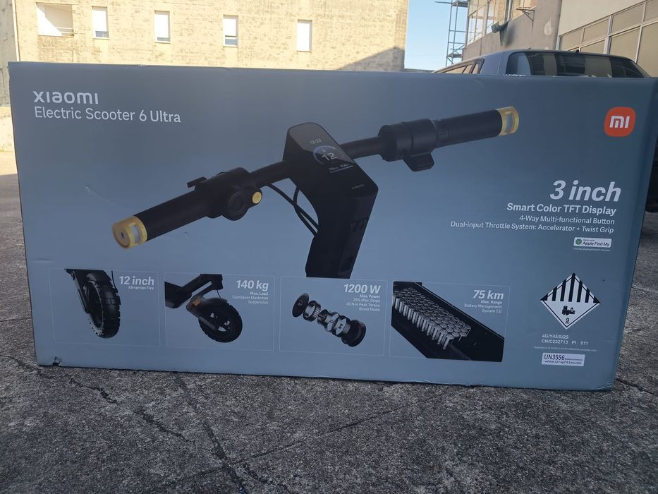 Vende-se uma trotineta
