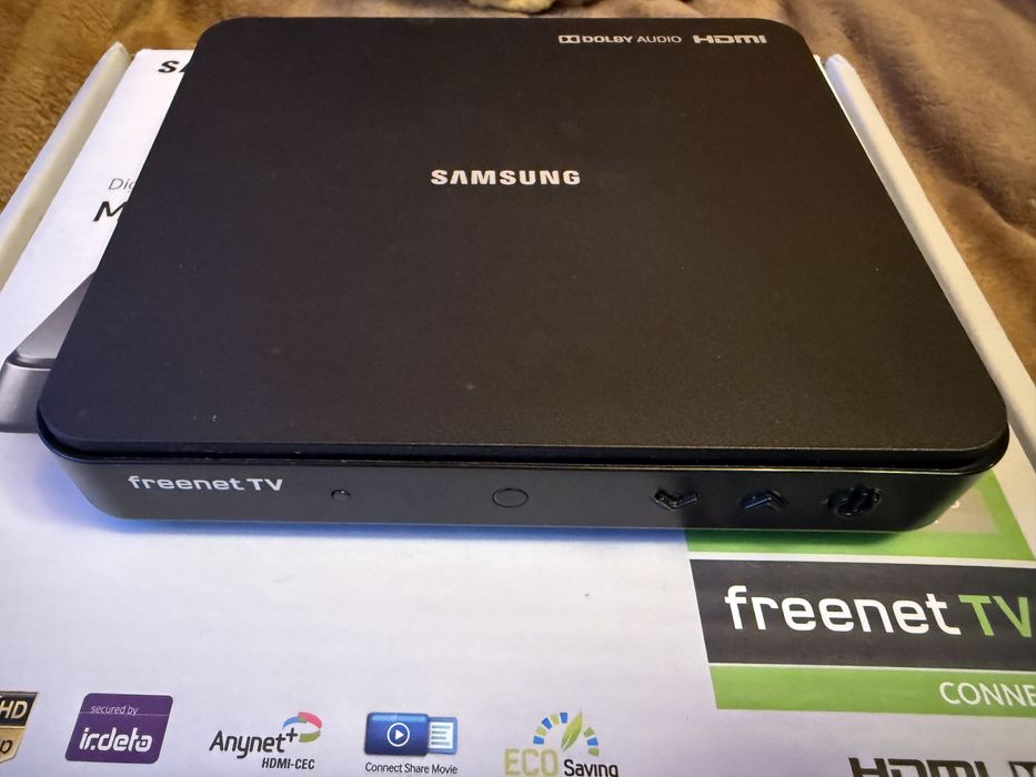 Dekoder DVB-T2 HD Samsung GX-MB540TL, komplet + gratis Wi-Fi adaptet