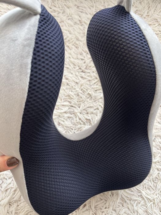 Подушка жля подорожей