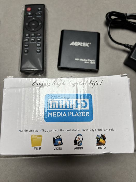 AGPTEK Mini 1080p Full HD cyfrowy odtwarzacz multimedialny z pilotem