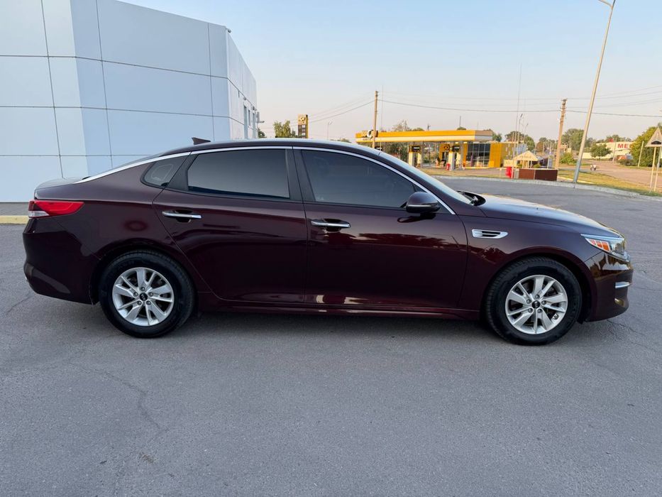 Продам власну KIA Optima 2017