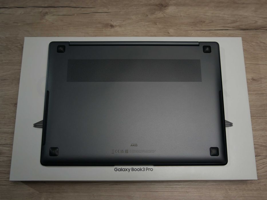 Samsung Galaxy Book3 Pro i5-1340P / 16GB / 512GB SSD